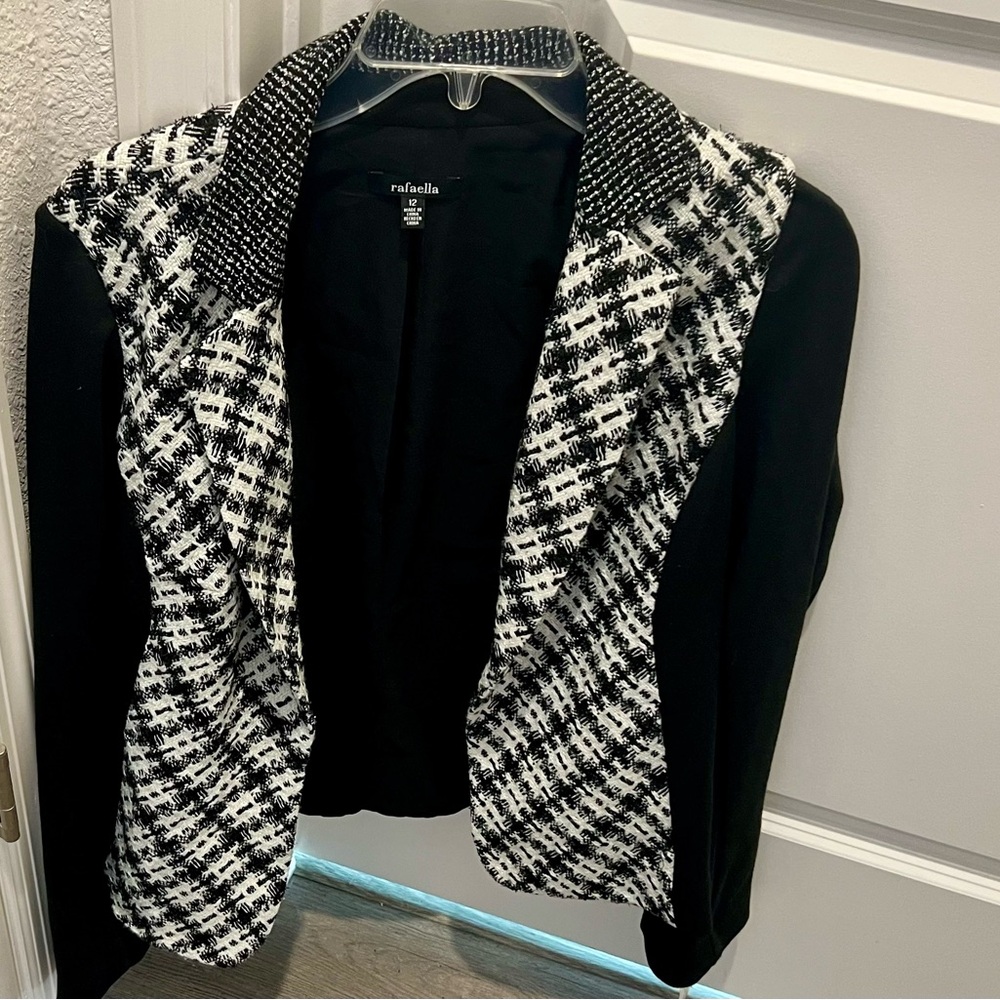 Rafaella Women's Chic Black and White Blazer
